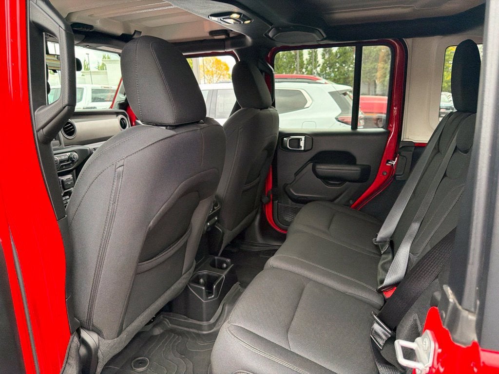 2022 Jeep Wrangler Unlimited Willys