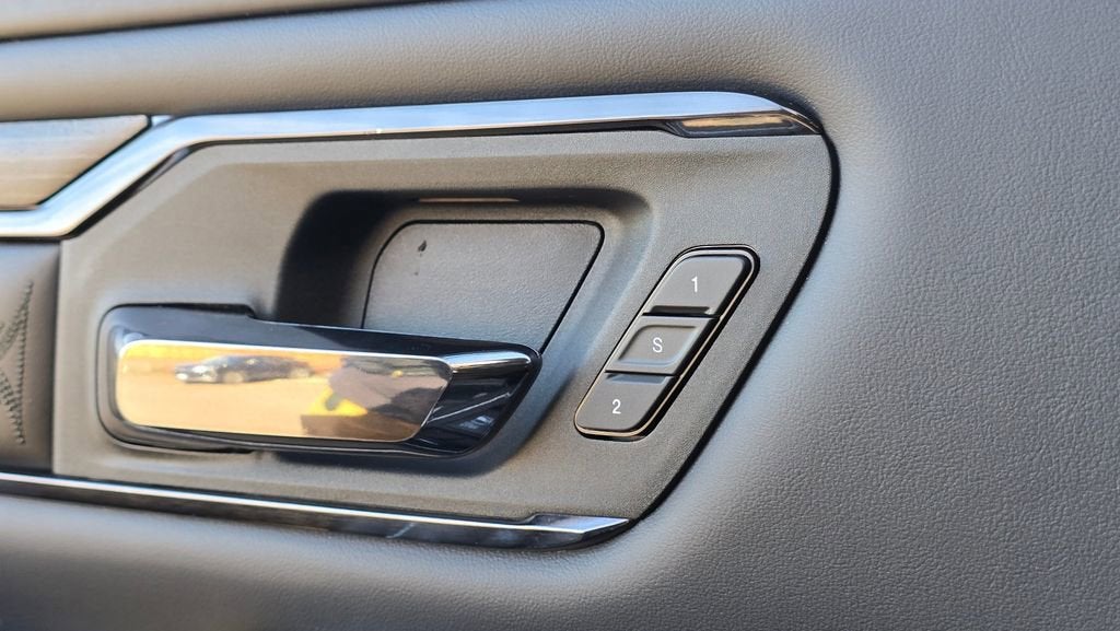 2023 RAM 1500 Limited