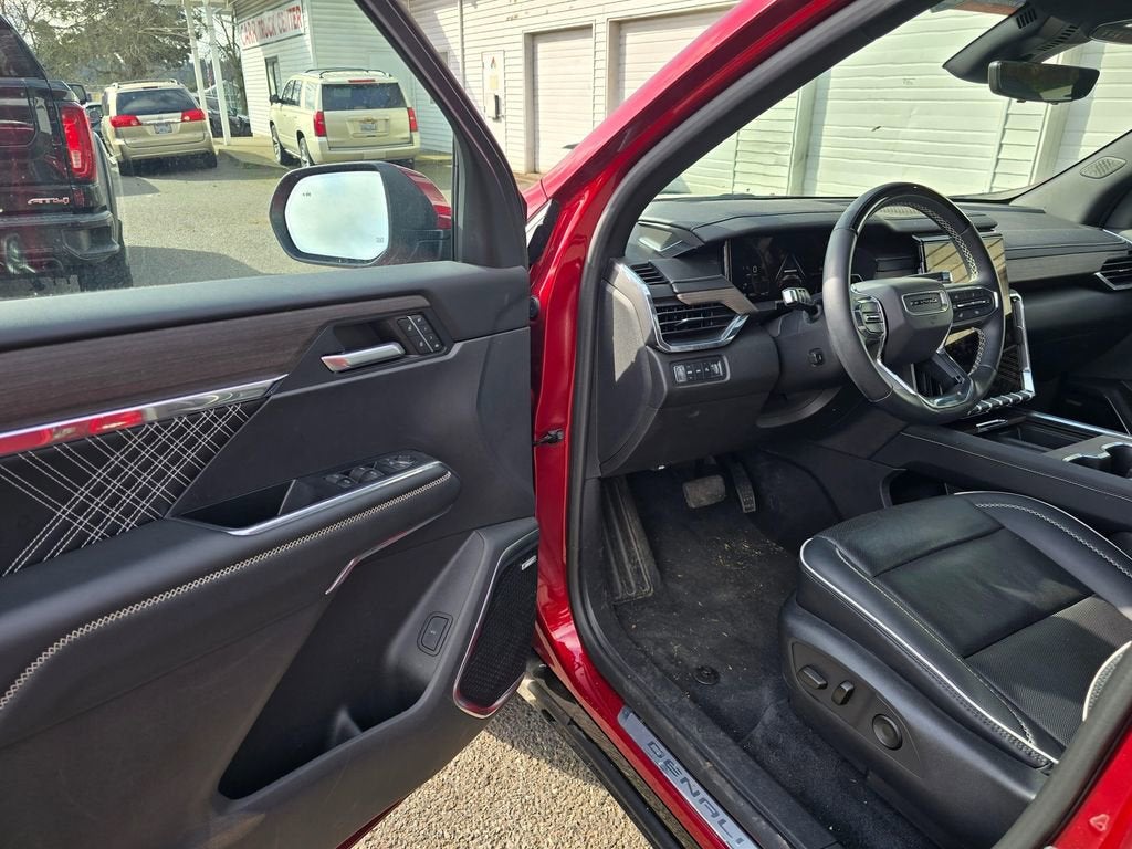 2024 GMC Acadia Denali