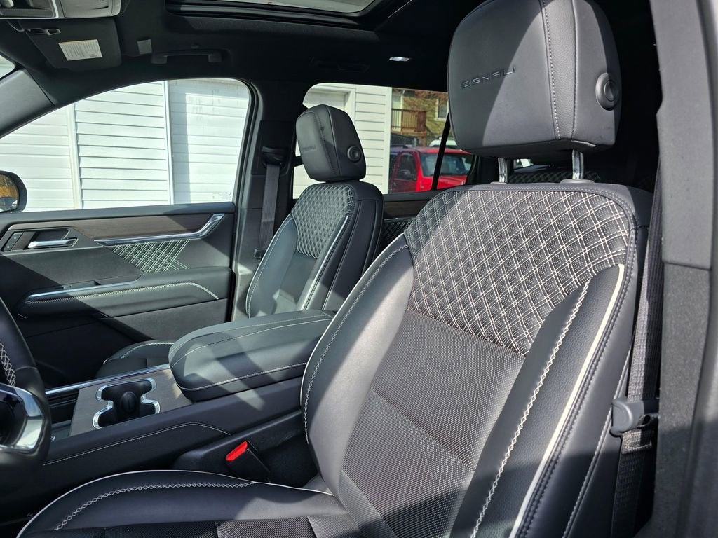 2024 GMC Acadia Denali