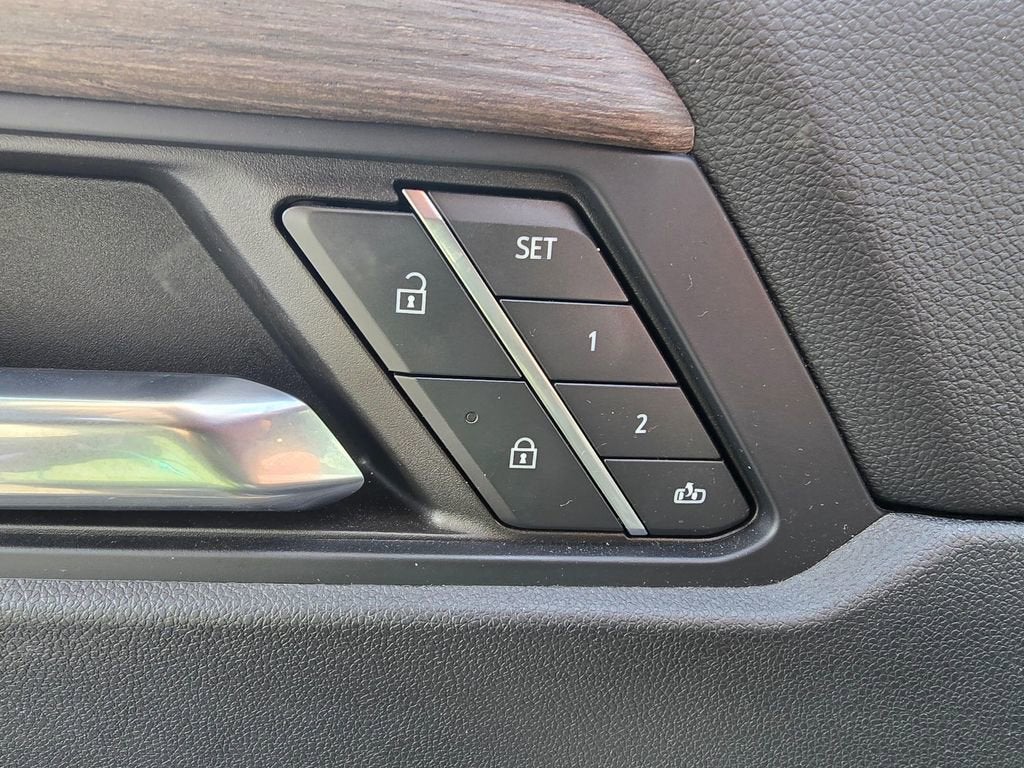 2024 GMC Acadia Denali