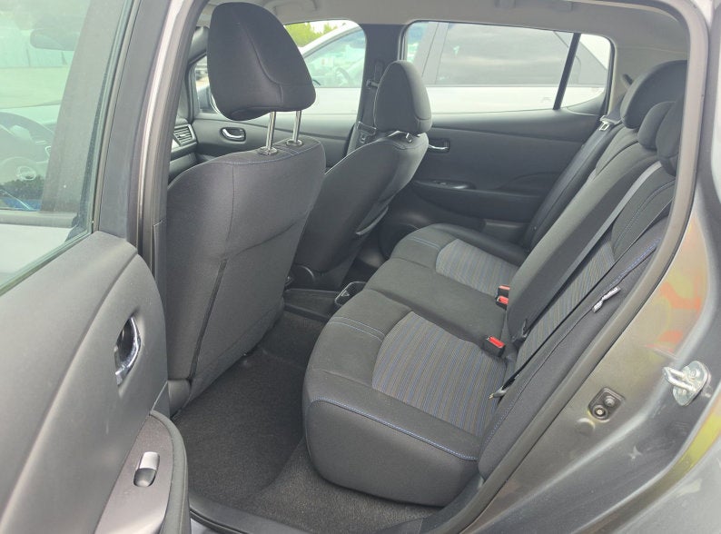 2025 Nissan LEAF S