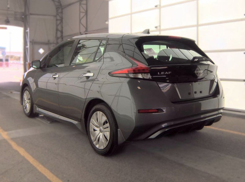 2025 Nissan LEAF S