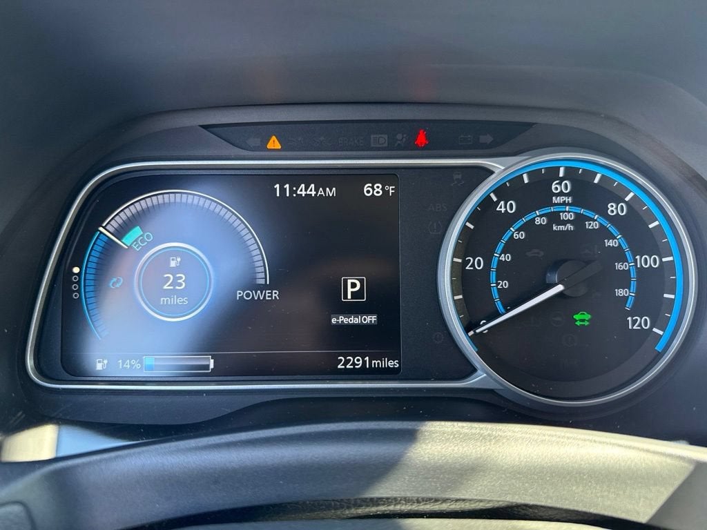 2025 Nissan LEAF S