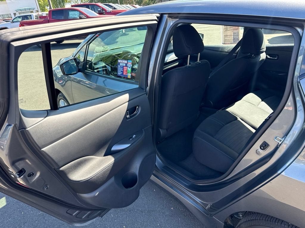 2025 Nissan LEAF S