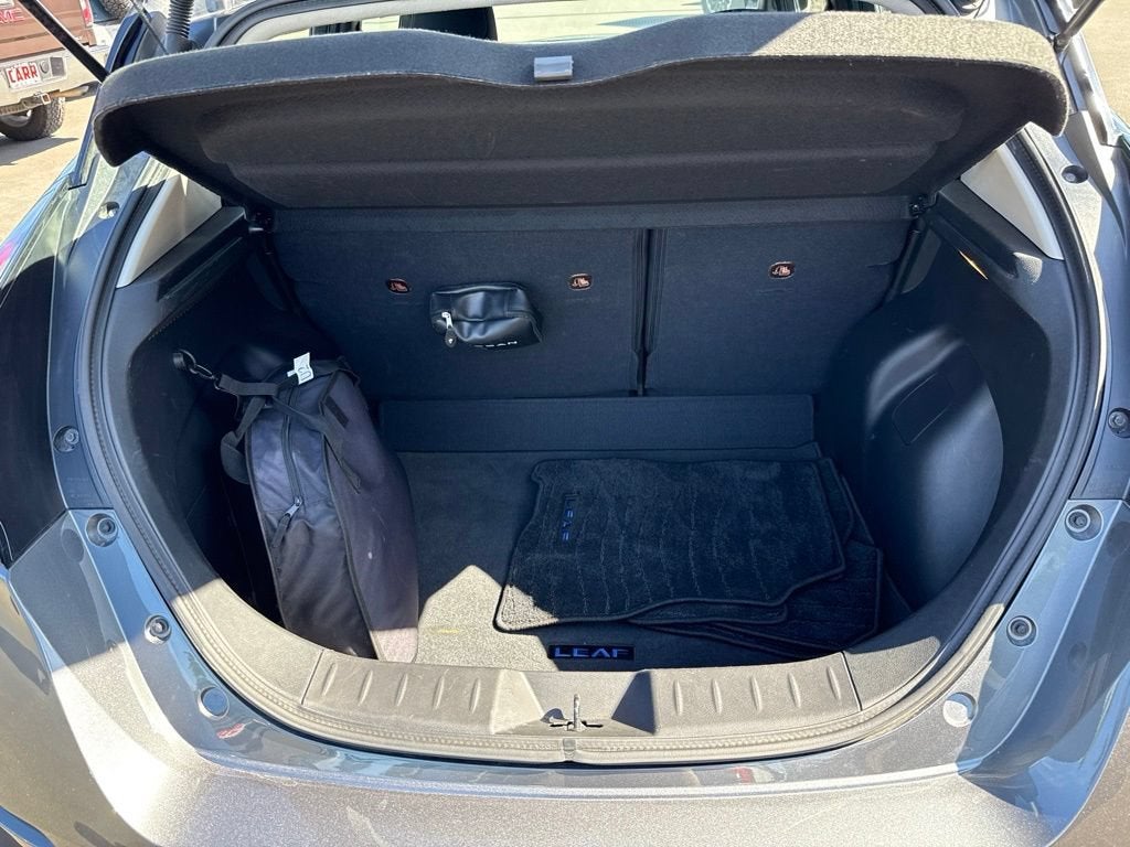 2025 Nissan LEAF S