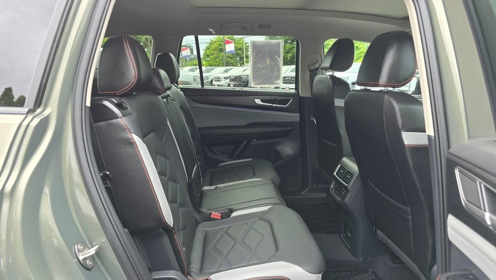 2025 Volkswagen Atlas 2.0T Peak Edition