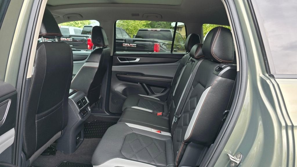 2025 Volkswagen Atlas 2.0T Peak Edition