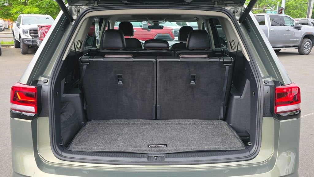 2025 Volkswagen Atlas 2.0T Peak Edition