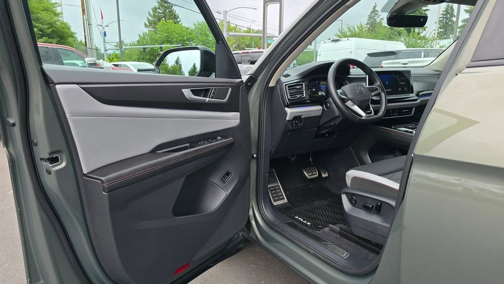 2025 Volkswagen Atlas 2.0T Peak Edition