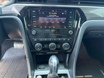 2021 Volkswagen Passat 2.0T R-Line