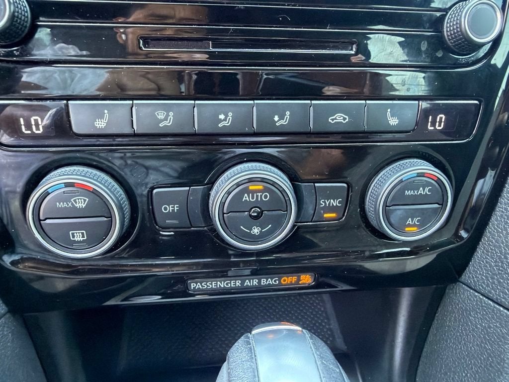 2021 Volkswagen Passat 2.0T R-Line