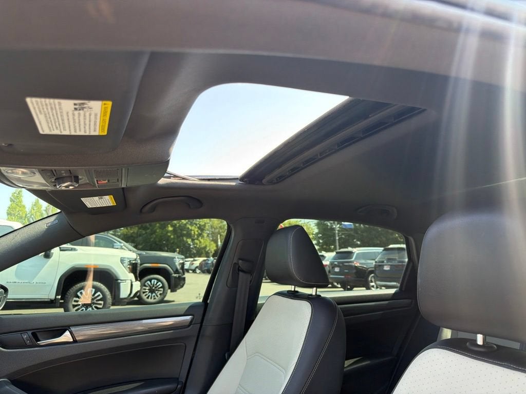 2021 Volkswagen Passat 2.0T R-Line