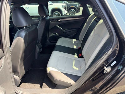 2021 Volkswagen Passat 2.0T R-Line