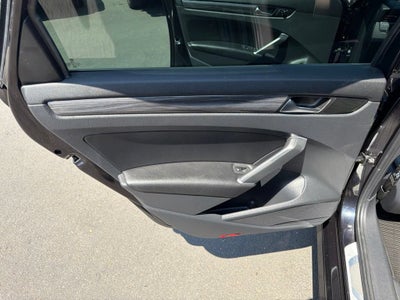 2021 Volkswagen Passat 2.0T R-Line