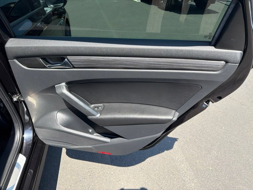 2021 Volkswagen Passat 2.0T R-Line