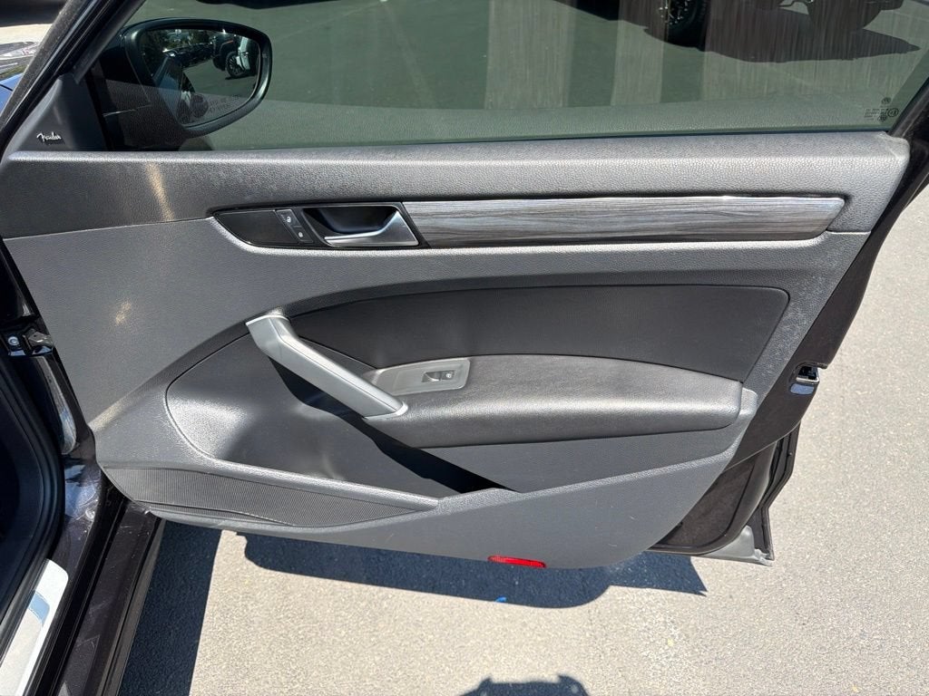 2021 Volkswagen Passat 2.0T R-Line