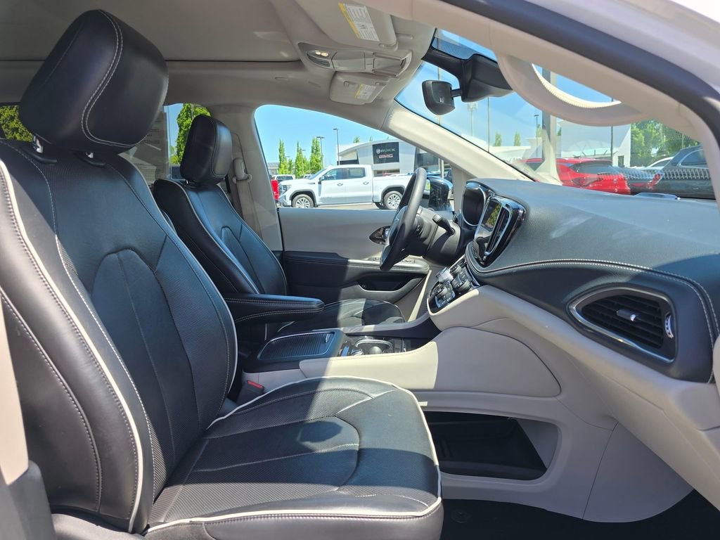2023 Chrysler Pacifica Hybrid Limited