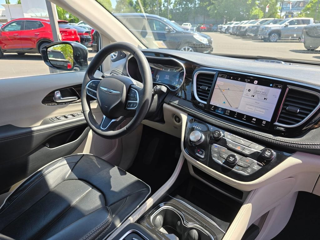 2023 Chrysler Pacifica Hybrid Limited