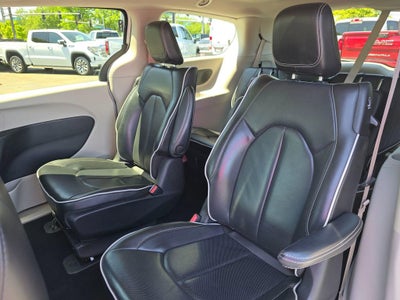 2023 Chrysler Pacifica Hybrid Limited