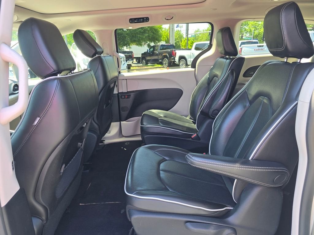 2023 Chrysler Pacifica Hybrid Limited