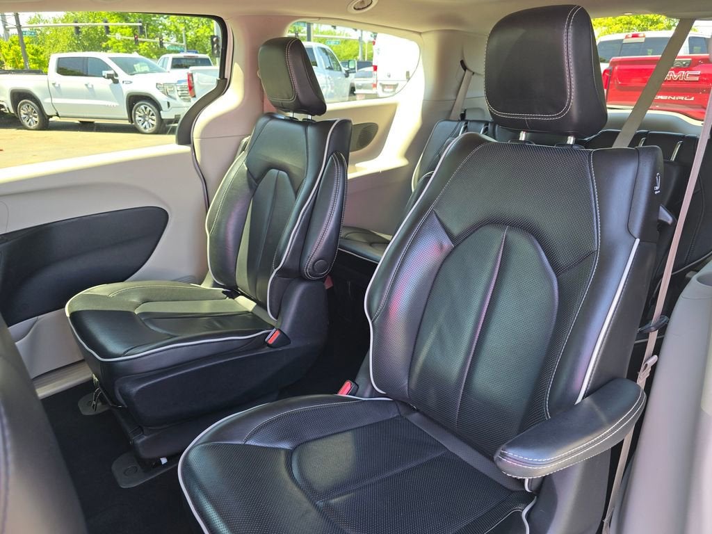 2023 Chrysler Pacifica Hybrid Limited