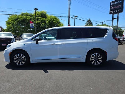 2023 Chrysler Pacifica Hybrid Limited