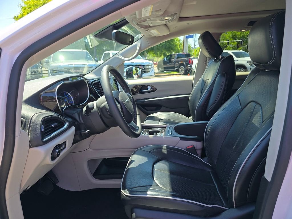 2023 Chrysler Pacifica Hybrid Limited