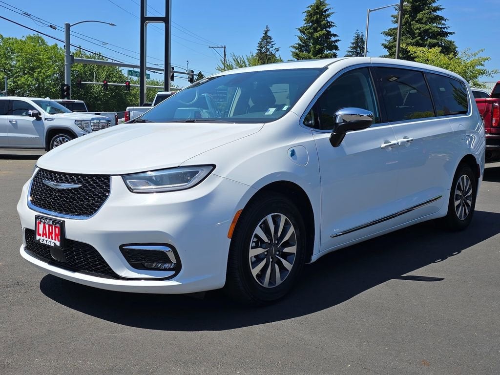 2023 Chrysler Pacifica Hybrid Limited