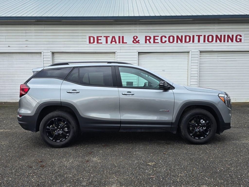 2024 GMC Terrain AT4