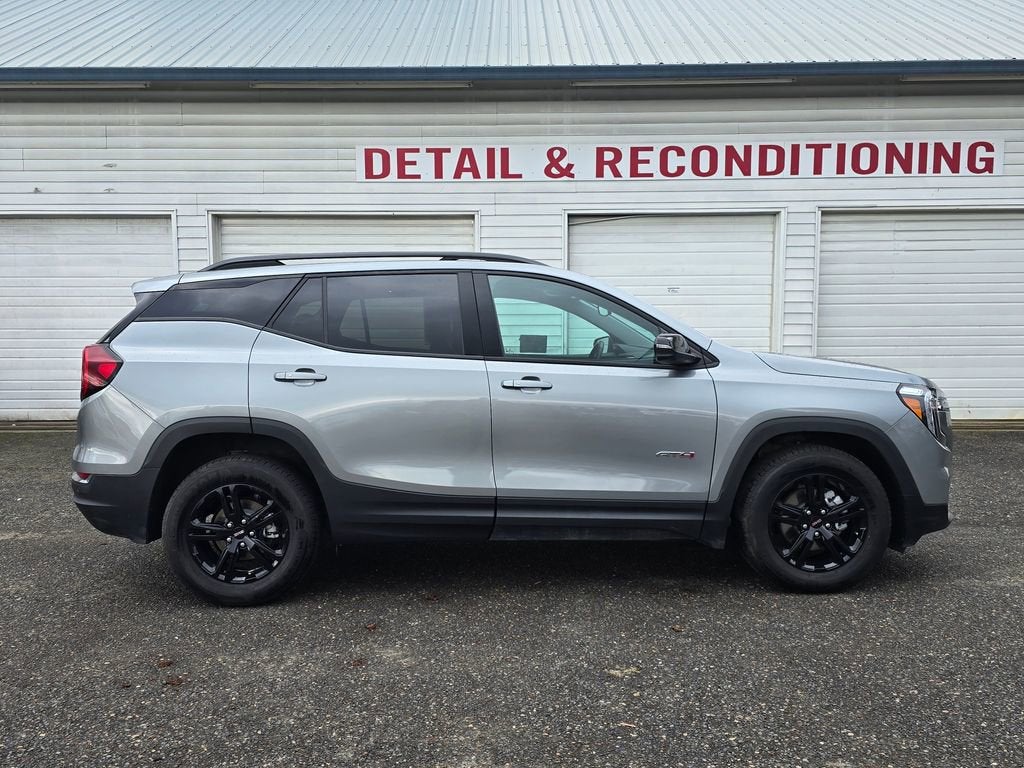 2024 GMC Terrain AT4