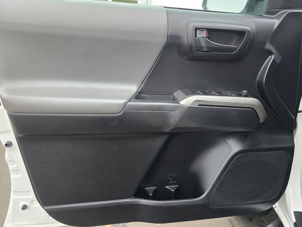 2022 Toyota Tacoma 2WD SR5