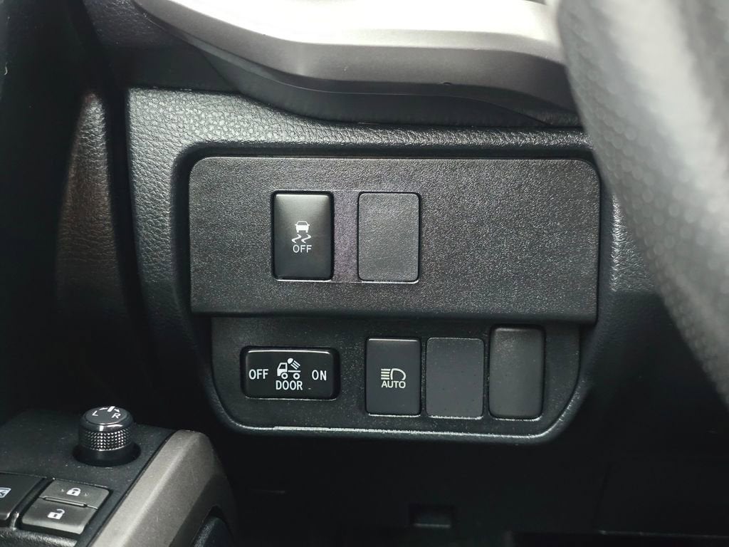 2022 Toyota Tacoma 2WD SR5