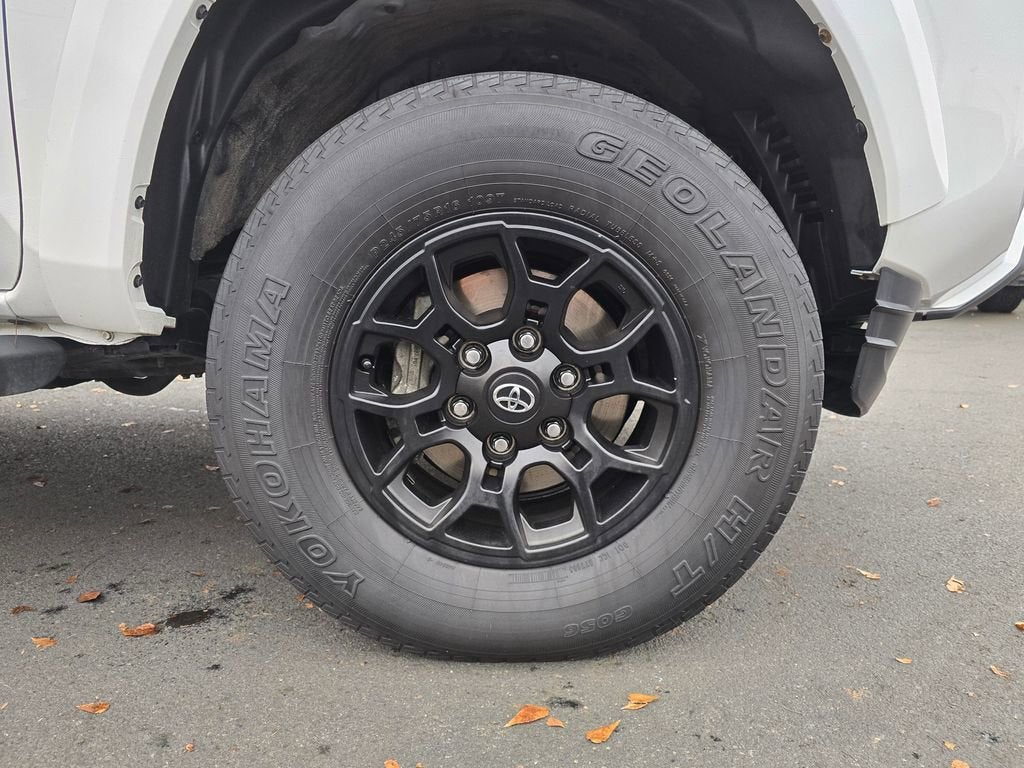 2022 Toyota Tacoma 2WD SR5