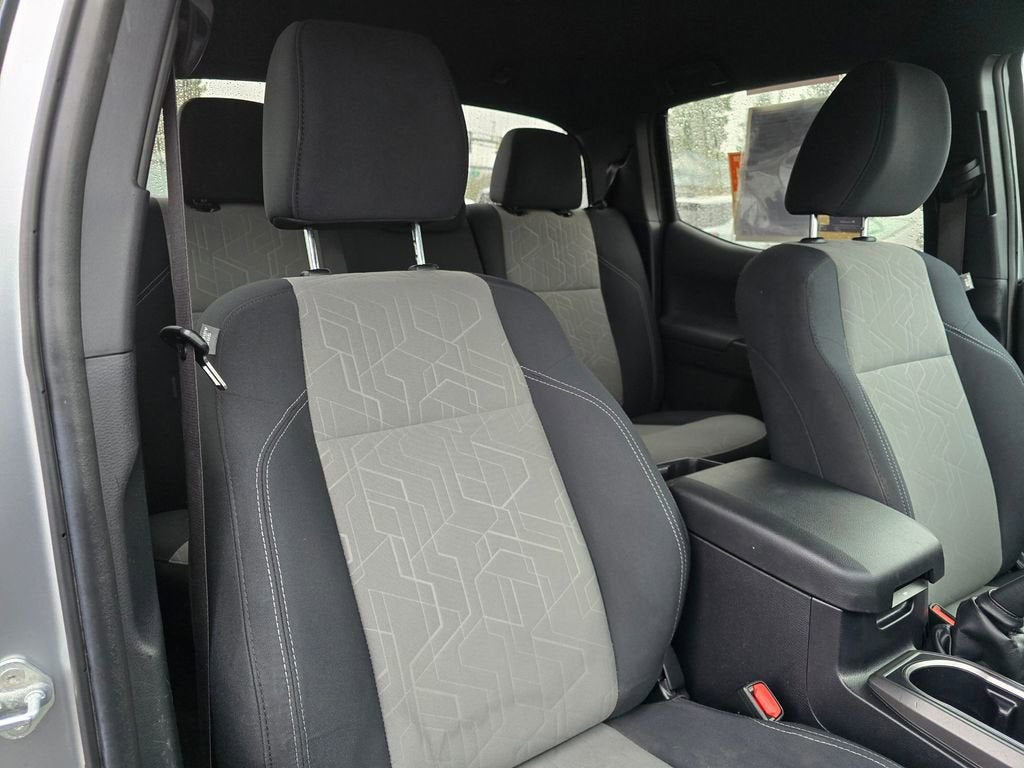 2022 Toyota Tacoma 4WD SR5