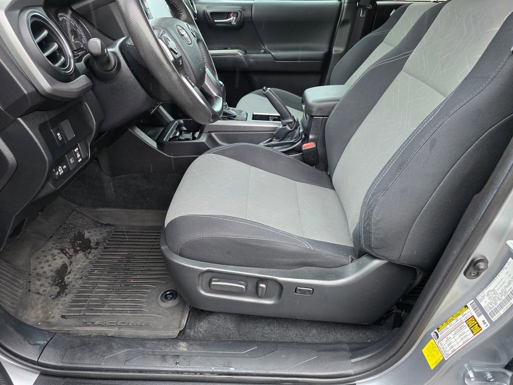 2022 Toyota Tacoma 4WD SR5