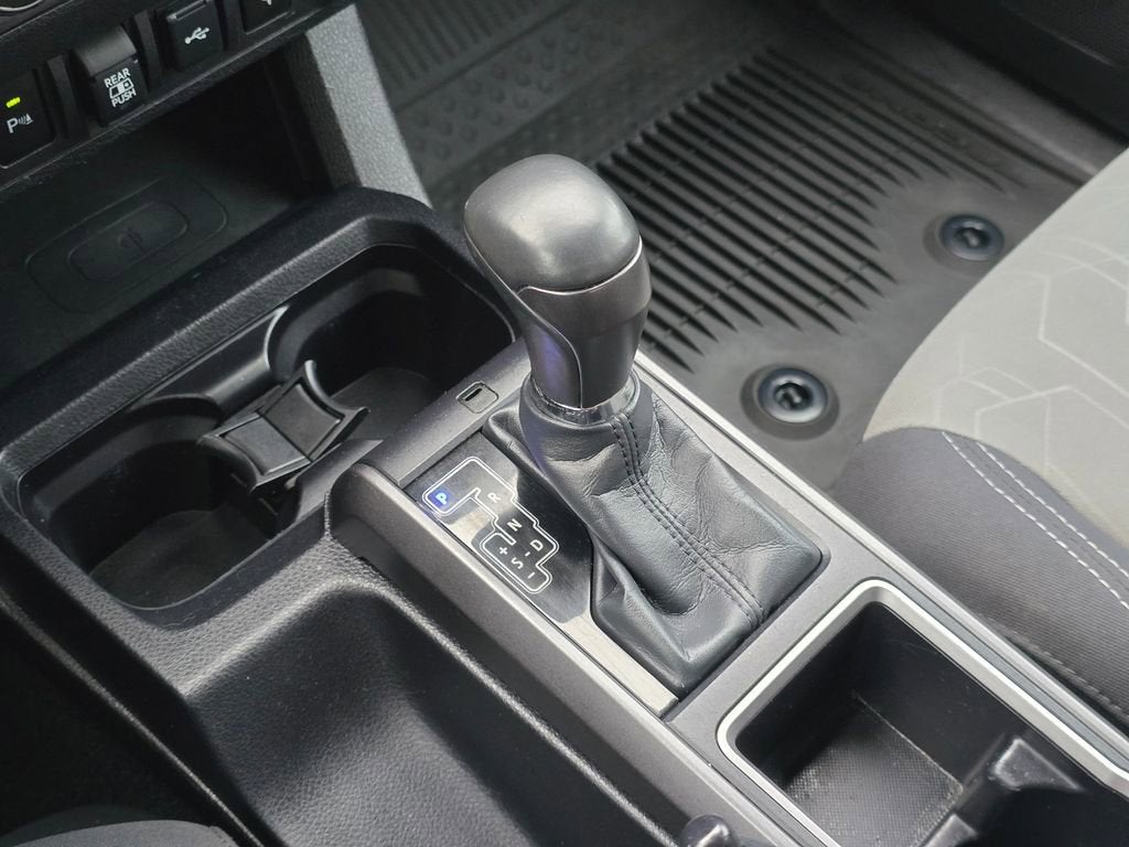 2022 Toyota Tacoma 4WD SR5