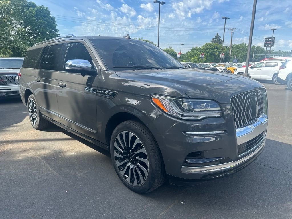 2022 Lincoln Navigator L Black Label