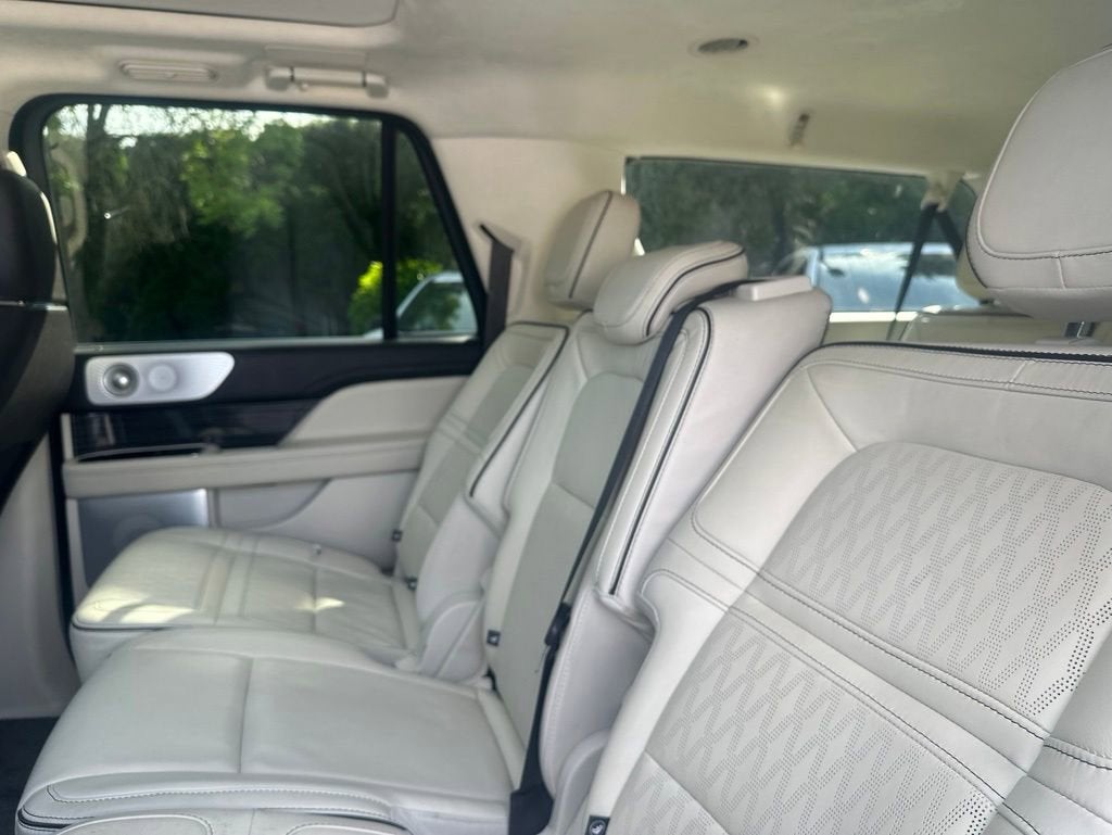 2022 Lincoln Navigator L Black Label