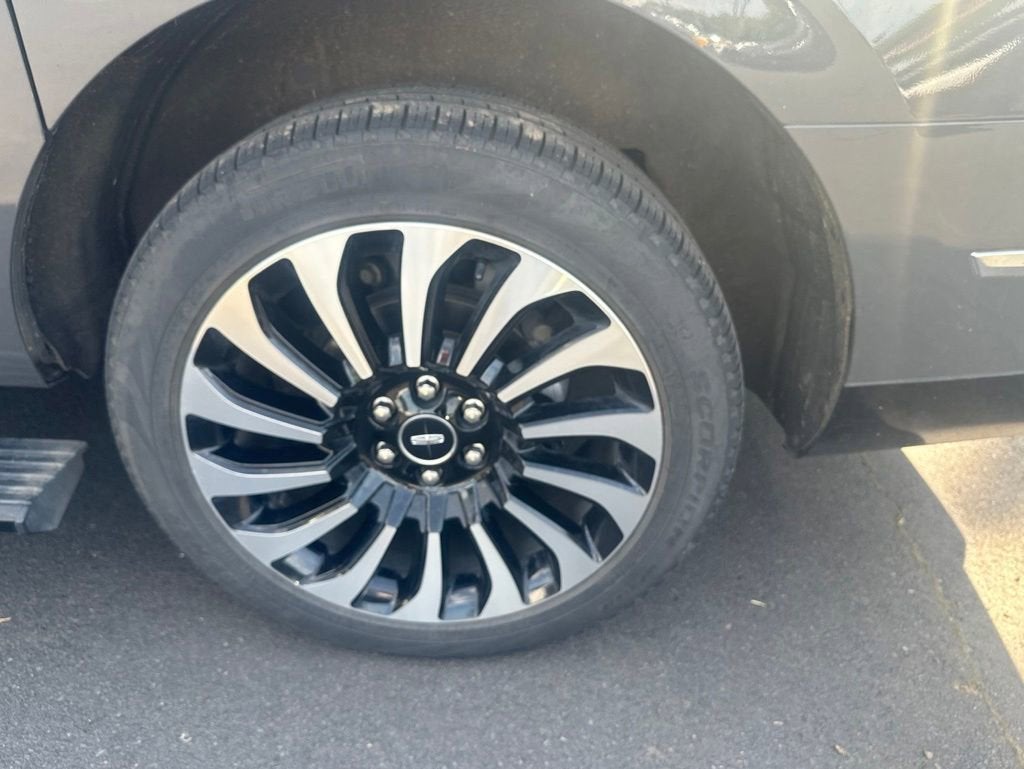 2022 Lincoln Navigator L Black Label