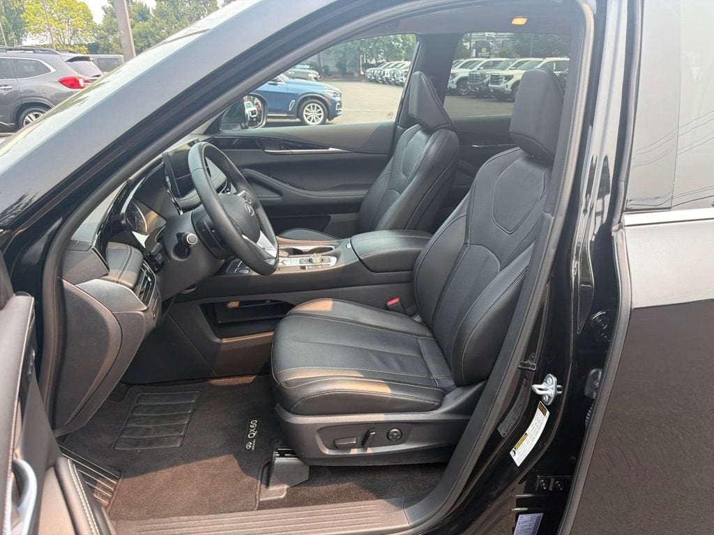 2025 INFINITI QX60 PURE