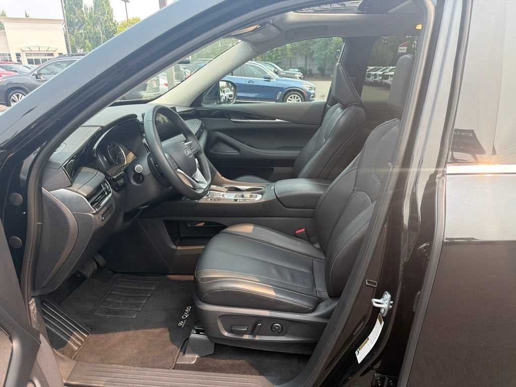 2025 INFINITI QX60 PURE