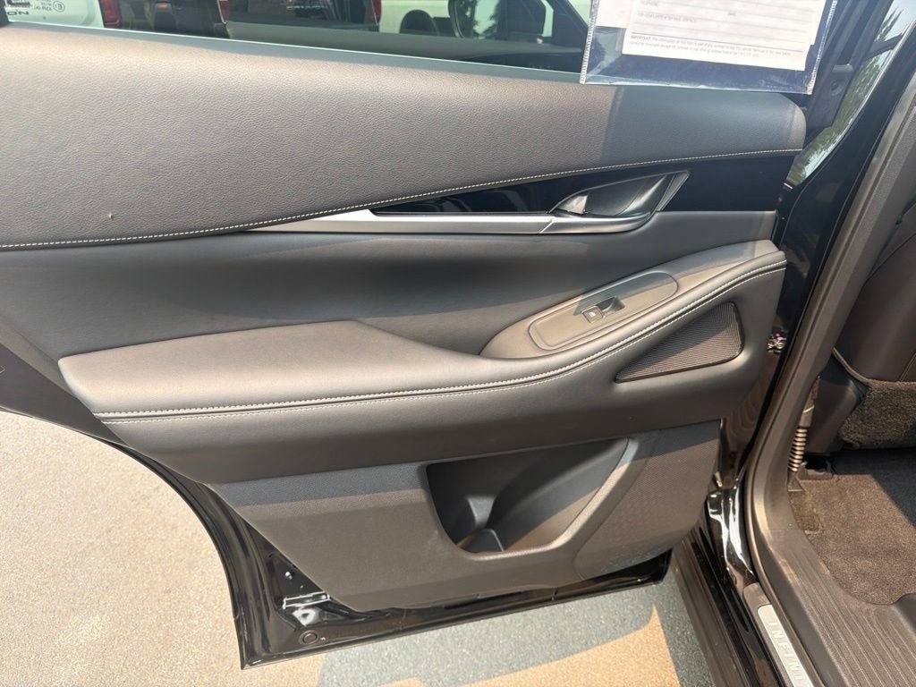 2025 INFINITI QX60 PURE