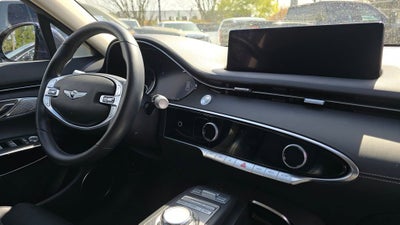 2025 Genesis GV70 2.5T
