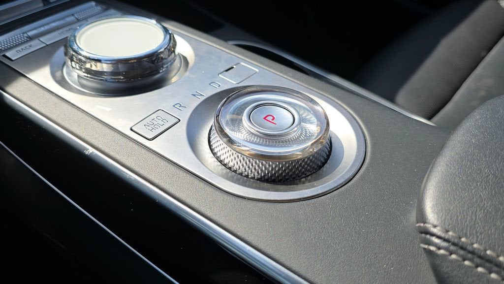 2025 Genesis GV70 2.5T