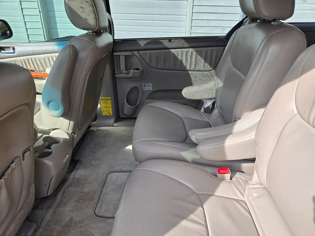 2010 Toyota Sienna XLE