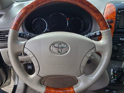 2010 Toyota Sienna XLE