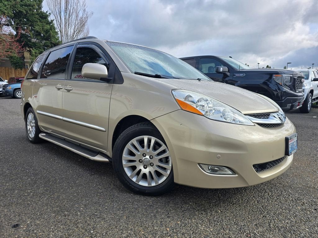 2010 Toyota Sienna XLE
