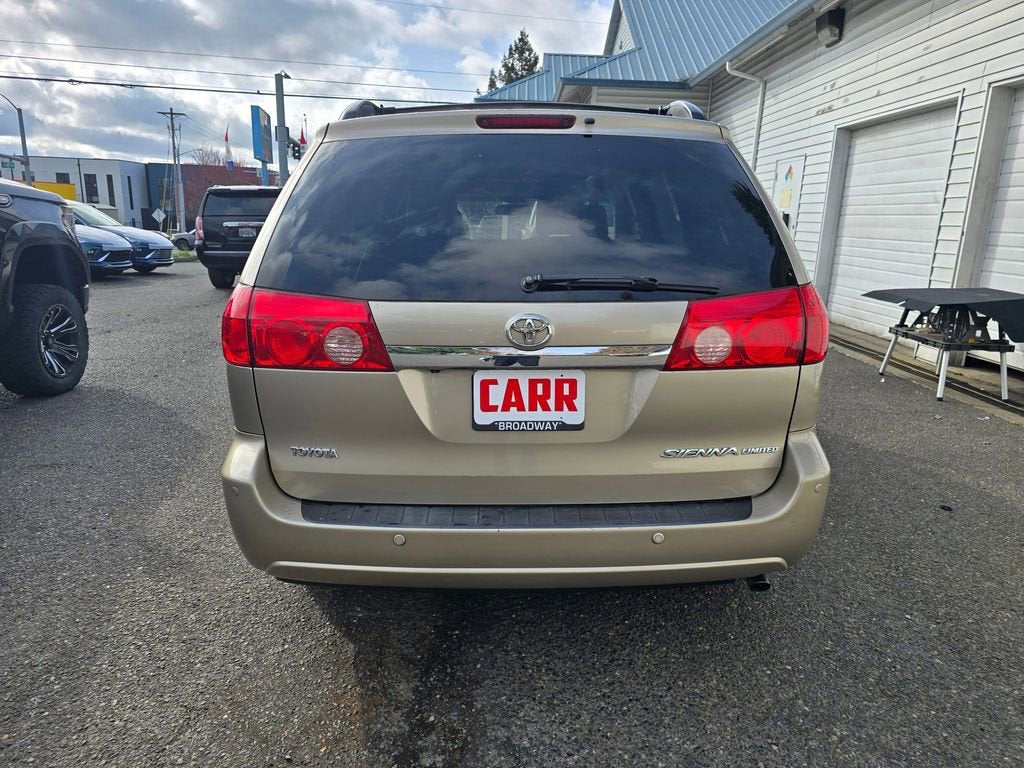 2010 Toyota Sienna XLE