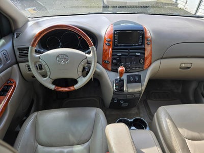 2010 Toyota Sienna XLE